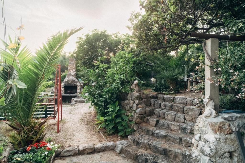 מליני Villa Soti מראה חיצוני תמונה